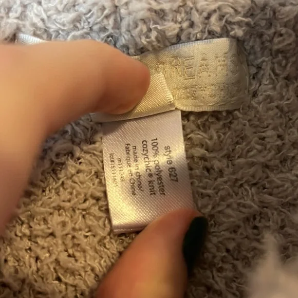 Barefoot dreams Knit Poncho- Size OS - Picture 5 of 5